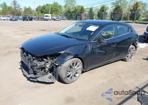 2018 Mazda Mazda3 Touring z USA, uszkodzony, nr VIN 3MZBN1L39JM183867